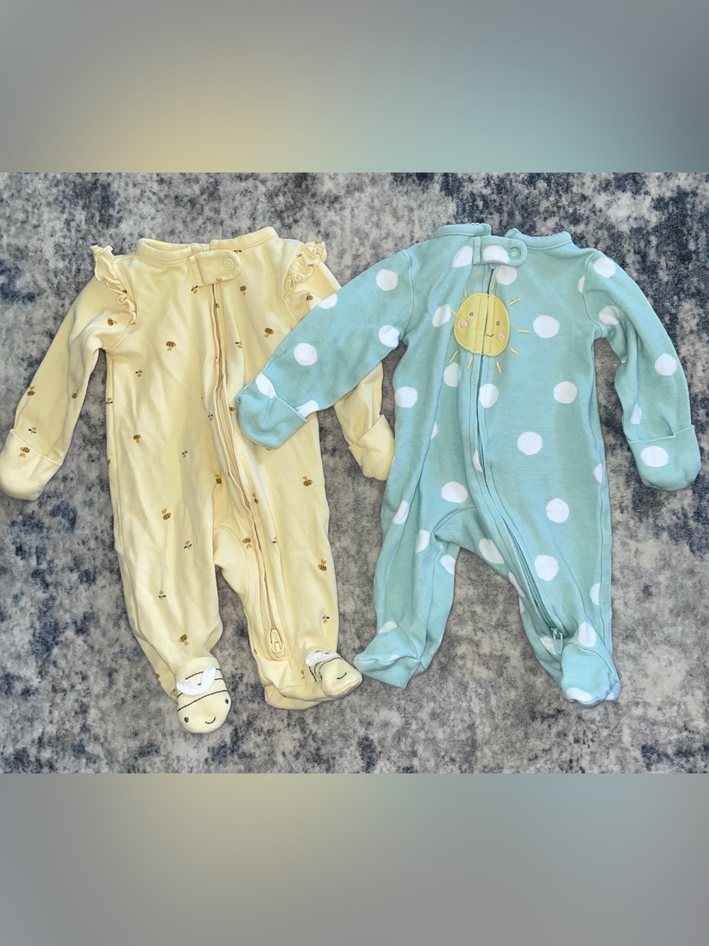 Carters footie bodysuits size newborn - Picture 1 of 4